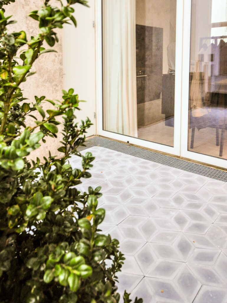 Handmade encaustic paving tiles, developed and patented by Villa Tiles. Unique designs, marble wear layer, 28/40 mm thickness - outdoor durability