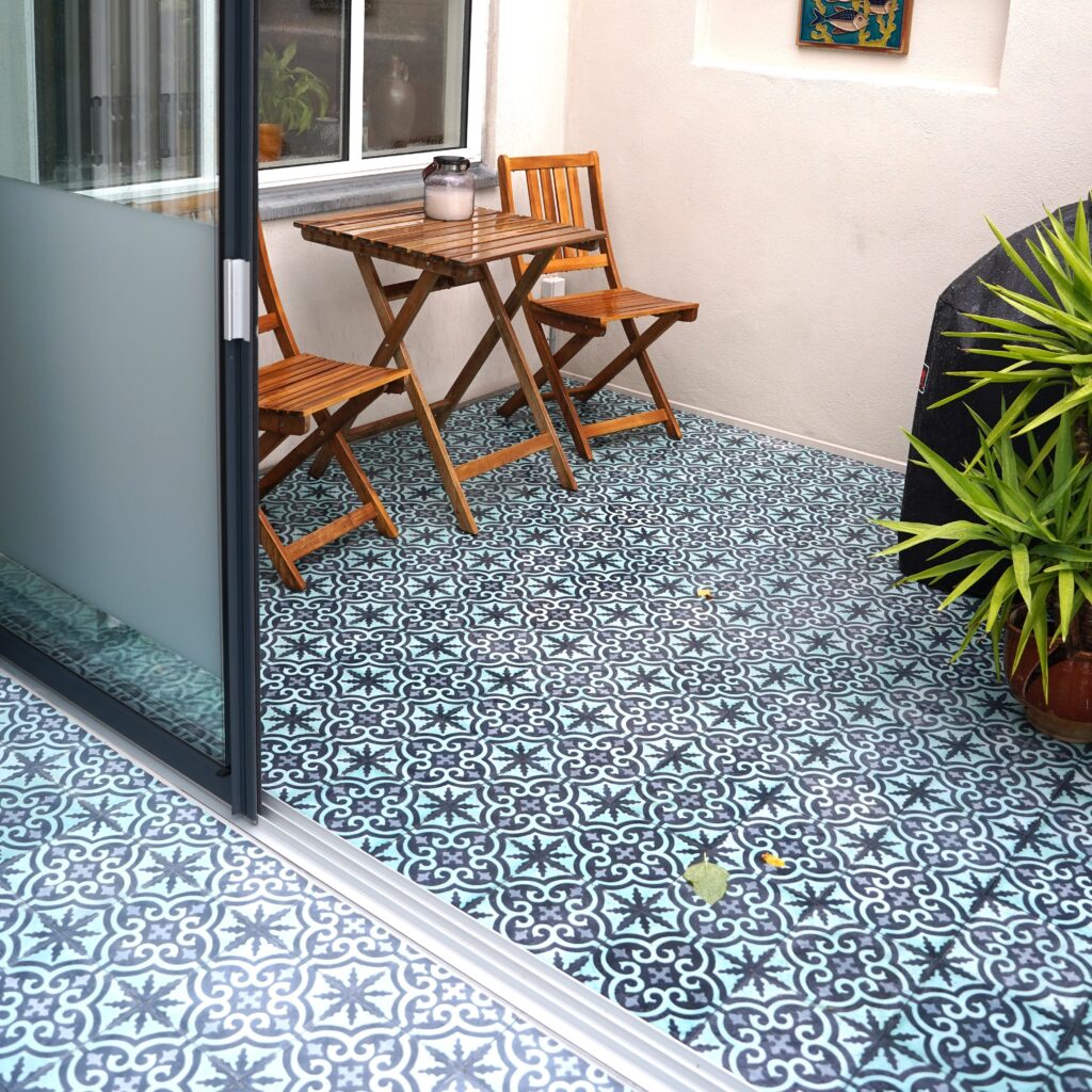 Handmade encaustic paving tiles, developed and patented by Villa Tiles. Unique designs, marble wear layer, 28/40 mm thickness - outdoor durability