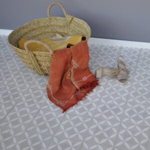 encaustic-cement-tiles-sand-white-pattern This handmade encaustic cement tile in classic style brings timeless elegance to your interior. A refined European pattern in Nordic colors.